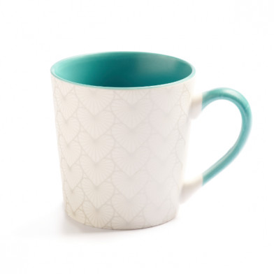 Taza Blanca Farma Hogar con Diseño de Corazones